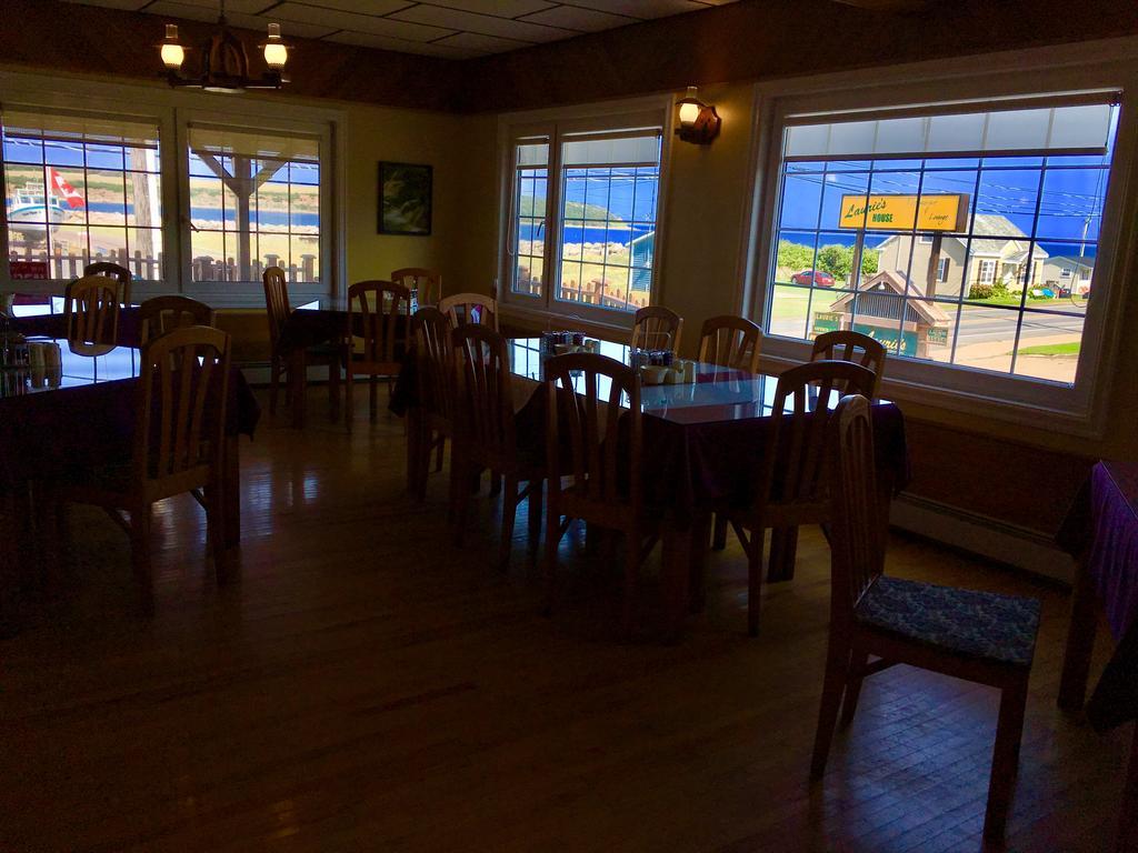 Laurie'S Inn Chéticamp Dış mekan fotoğraf
