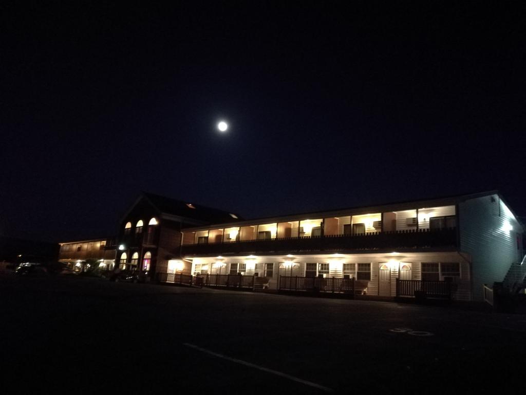 Laurie'S Inn Chéticamp Dış mekan fotoğraf