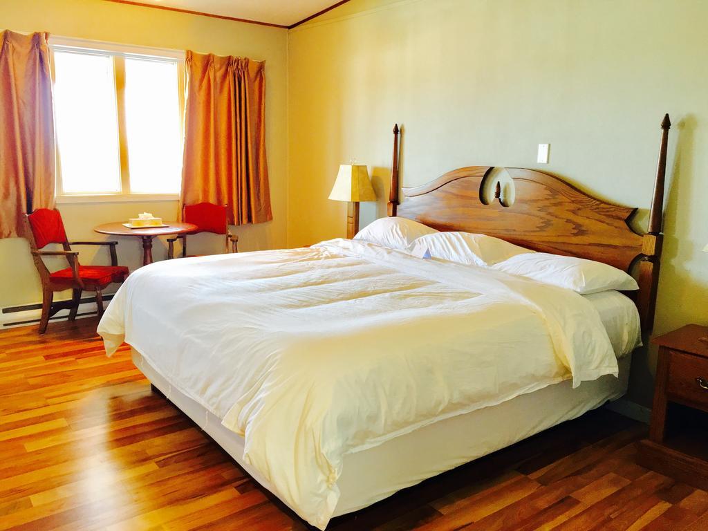 Laurie'S Inn Chéticamp Dış mekan fotoğraf