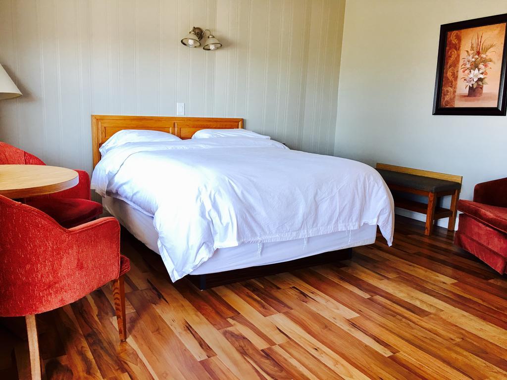 Laurie'S Inn Chéticamp Dış mekan fotoğraf